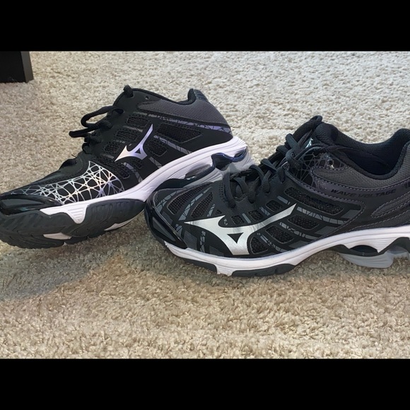 mizuno volleyball shoes